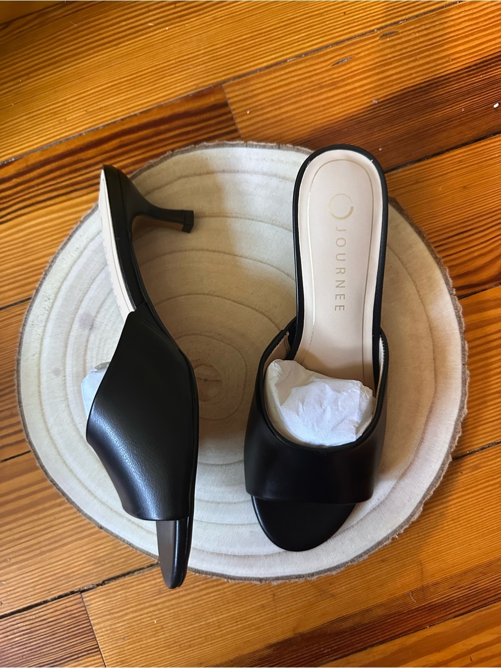 NWT sz 8.5 kitten heel sandals